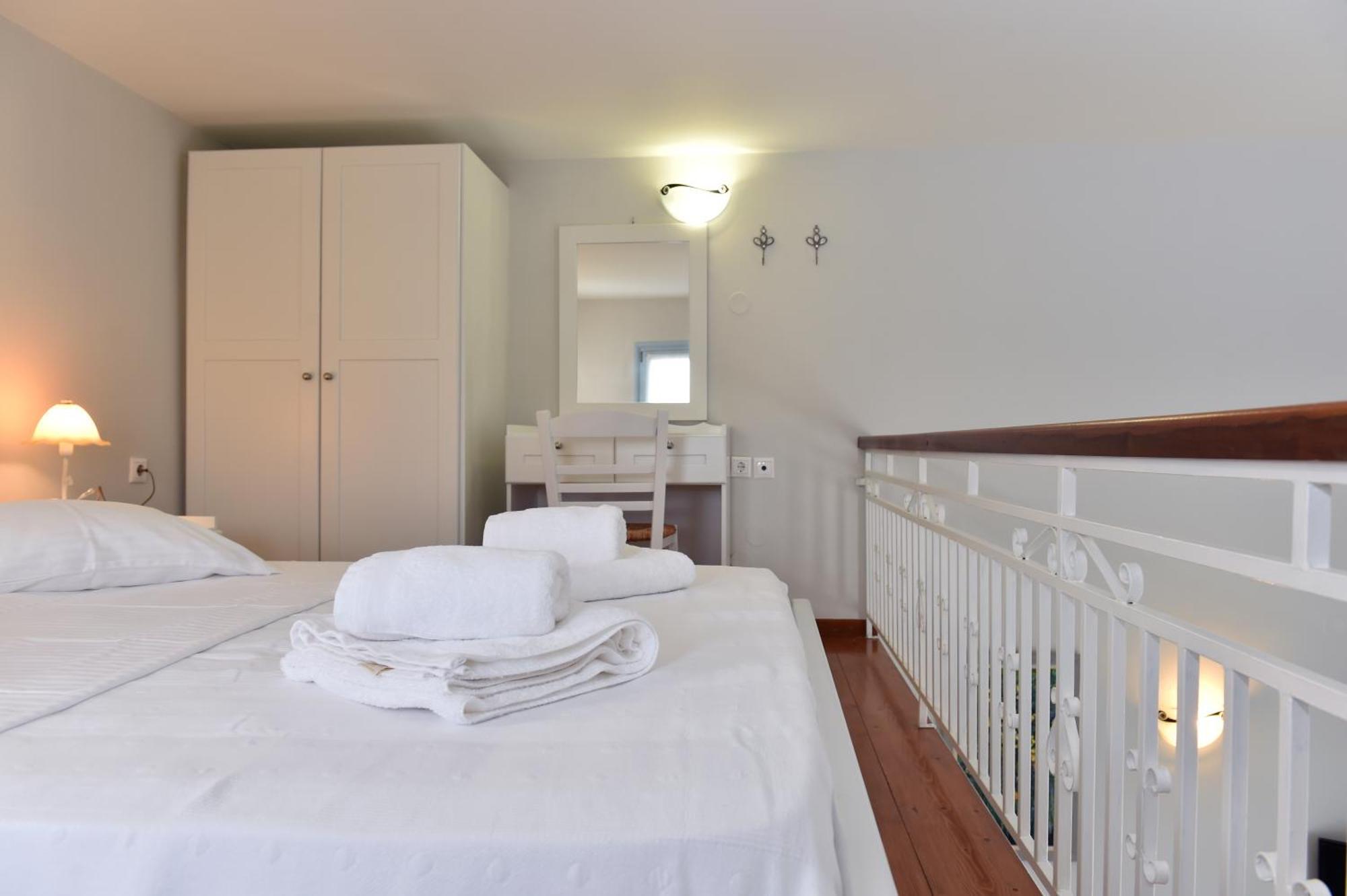 Tonia Apartments Paros Chrisi Akti  Zewnętrze zdjęcie